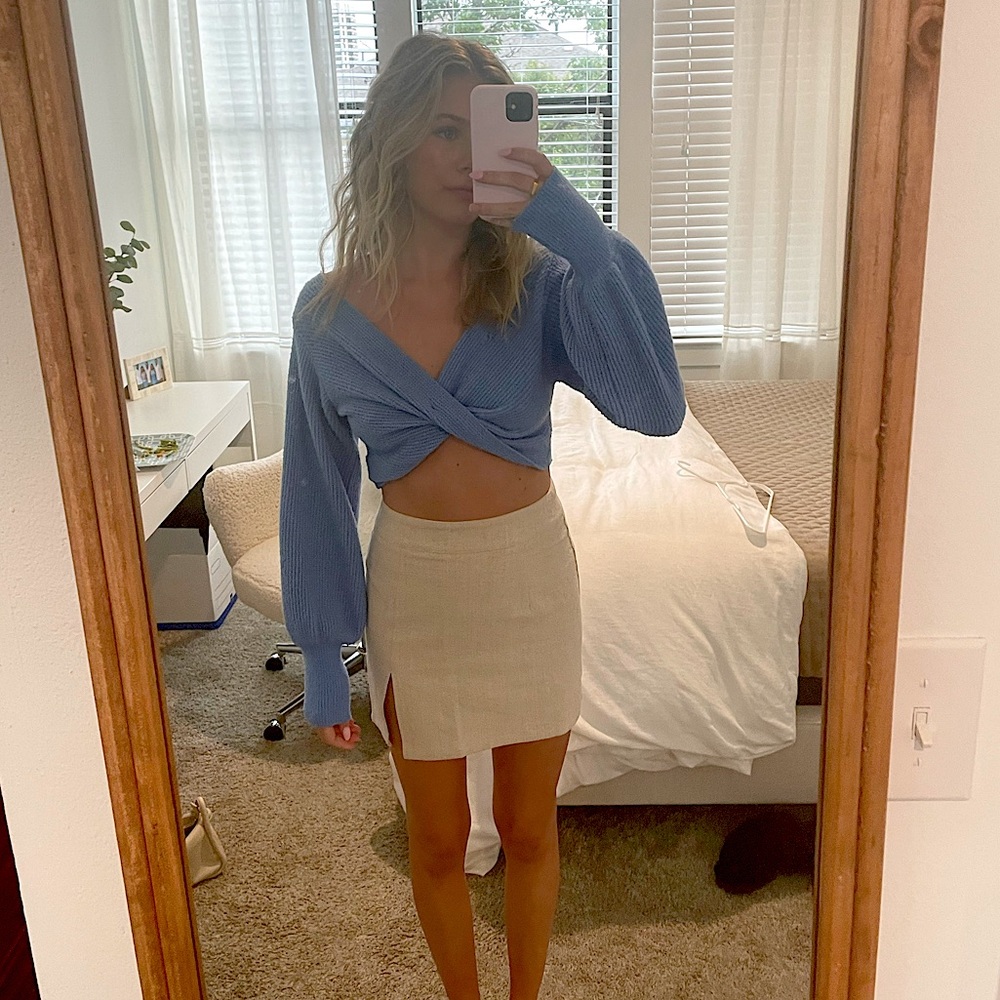 Light Blue Criss Cross Cropped Sweater - Size Small